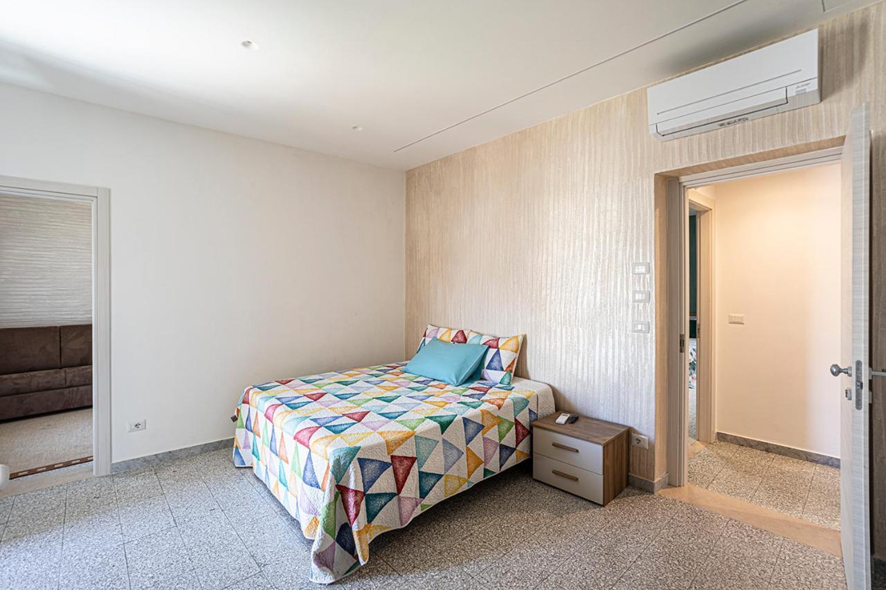 Hotel Mola'S Square House Mola di Bari Zewnętrze zdjęcie