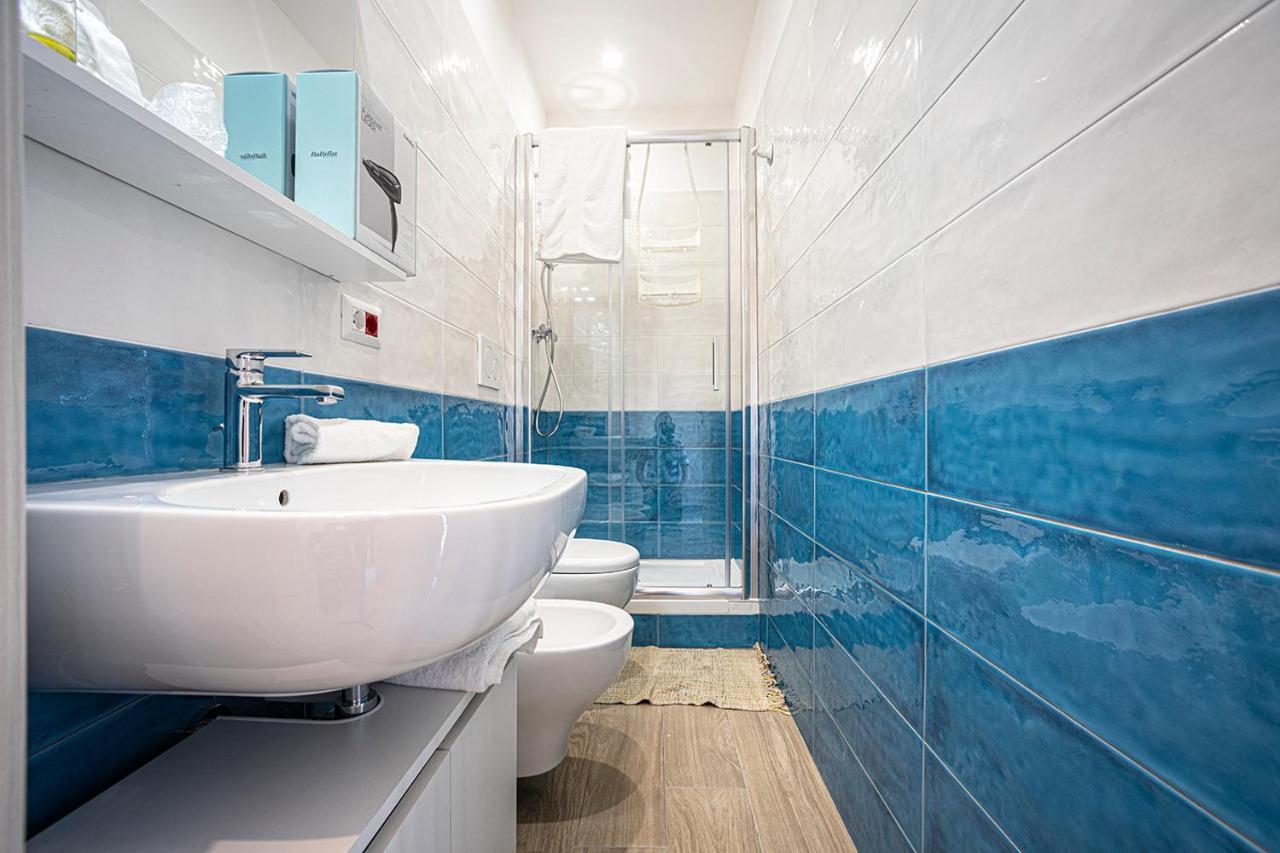 Hotel Mola'S Square House Mola di Bari Zewnętrze zdjęcie