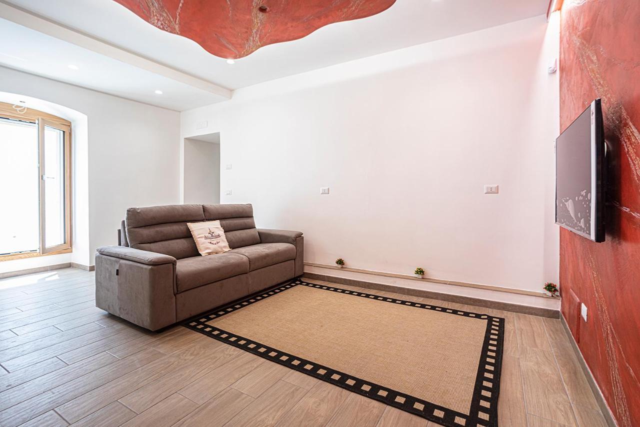 Hotel Mola'S Square House Mola di Bari Zewnętrze zdjęcie