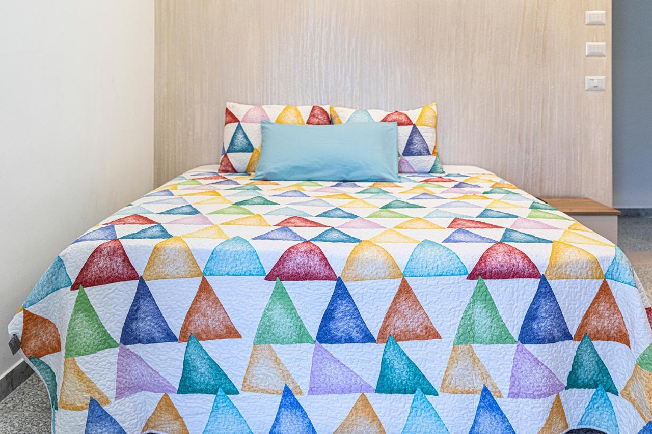 Hotel Mola'S Square House Mola di Bari Zewnętrze zdjęcie
